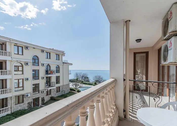 Royal Bay Apartments With Self Check-In