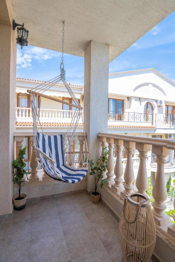 Royal Bay With Self Check-in Aparthotel Sveti Vlas