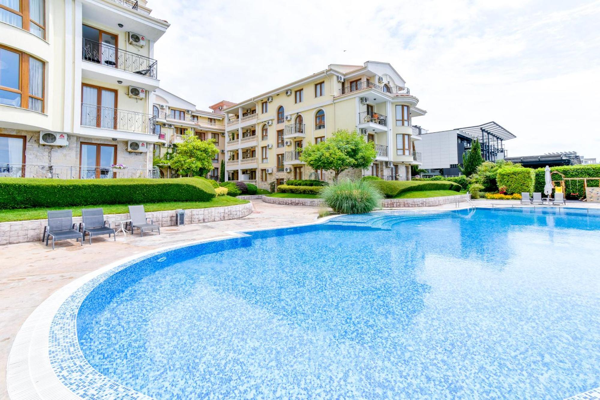 Aparthotel Royal Bay With Self Check-in Sveti Vlas